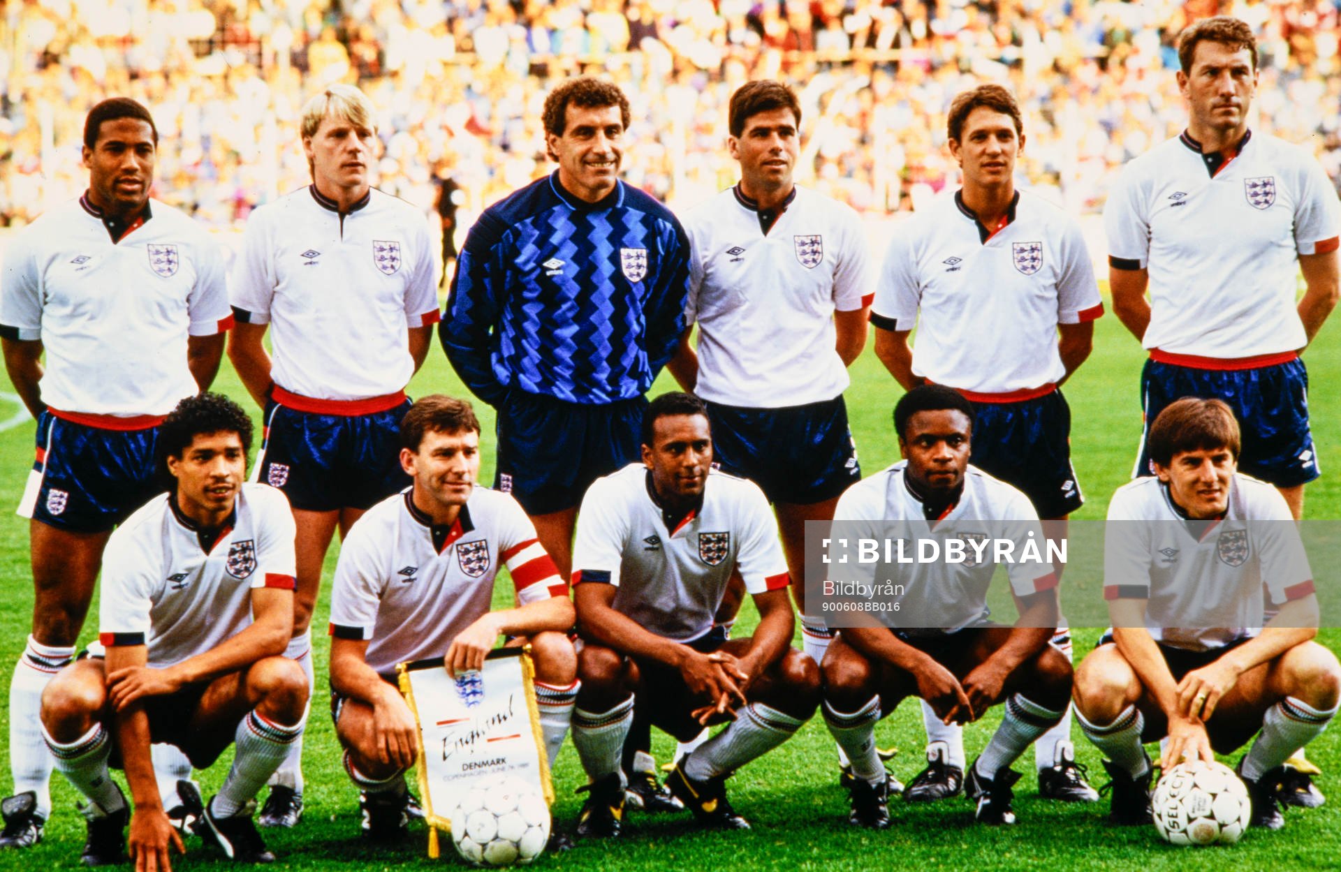 England. Övre raden fr v John Barnes, Stuart Pearce, Peter
