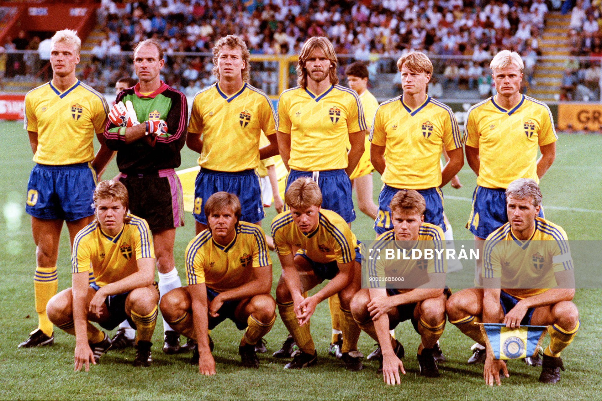 Lagbild Sverige Övre raden fr v. Klas Ingesson, Thomas