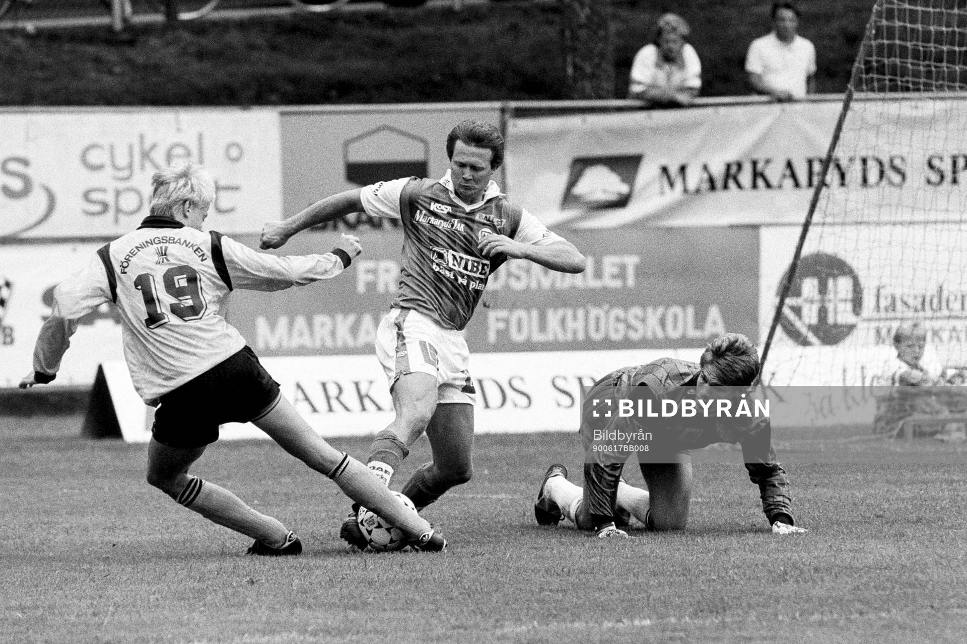 Olle Sjödahl, Markaryd oroar mjällbys målvakt Ola Wendel