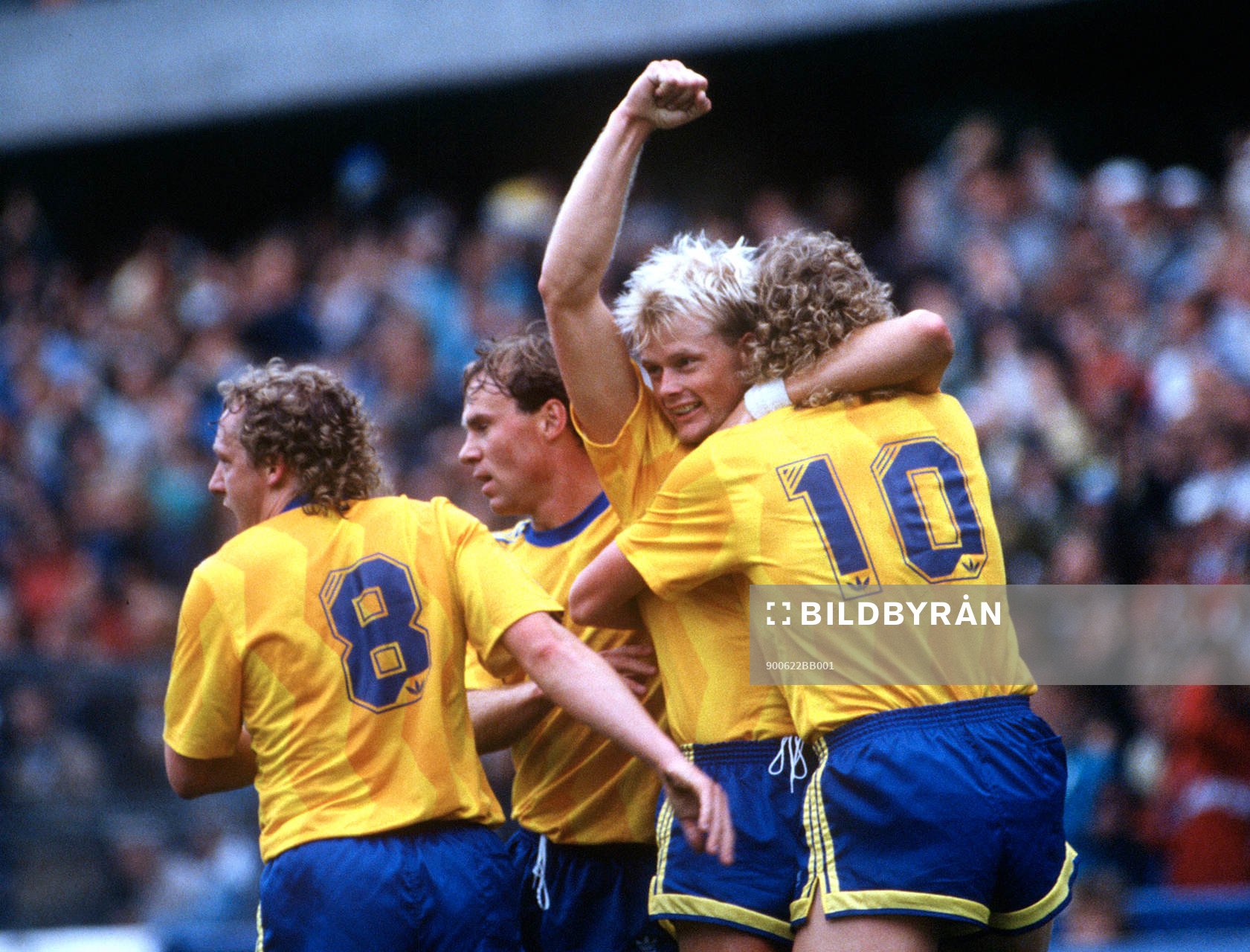 Peter Larsson, Sverige, jublar (jubel)