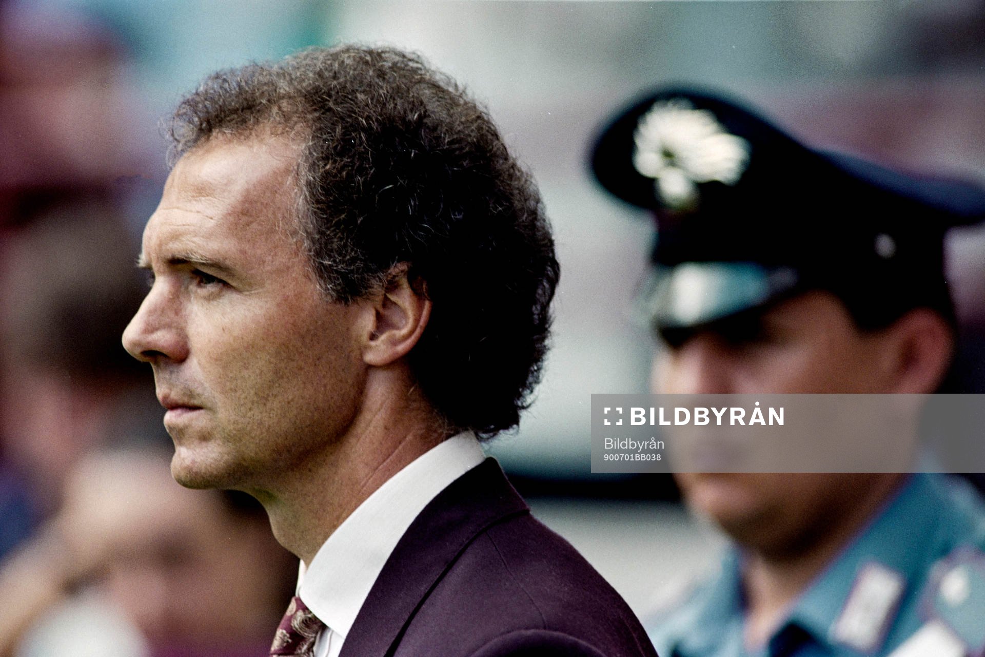  Västtysklands förbundskapten Franz Beckenbauer under matchen.