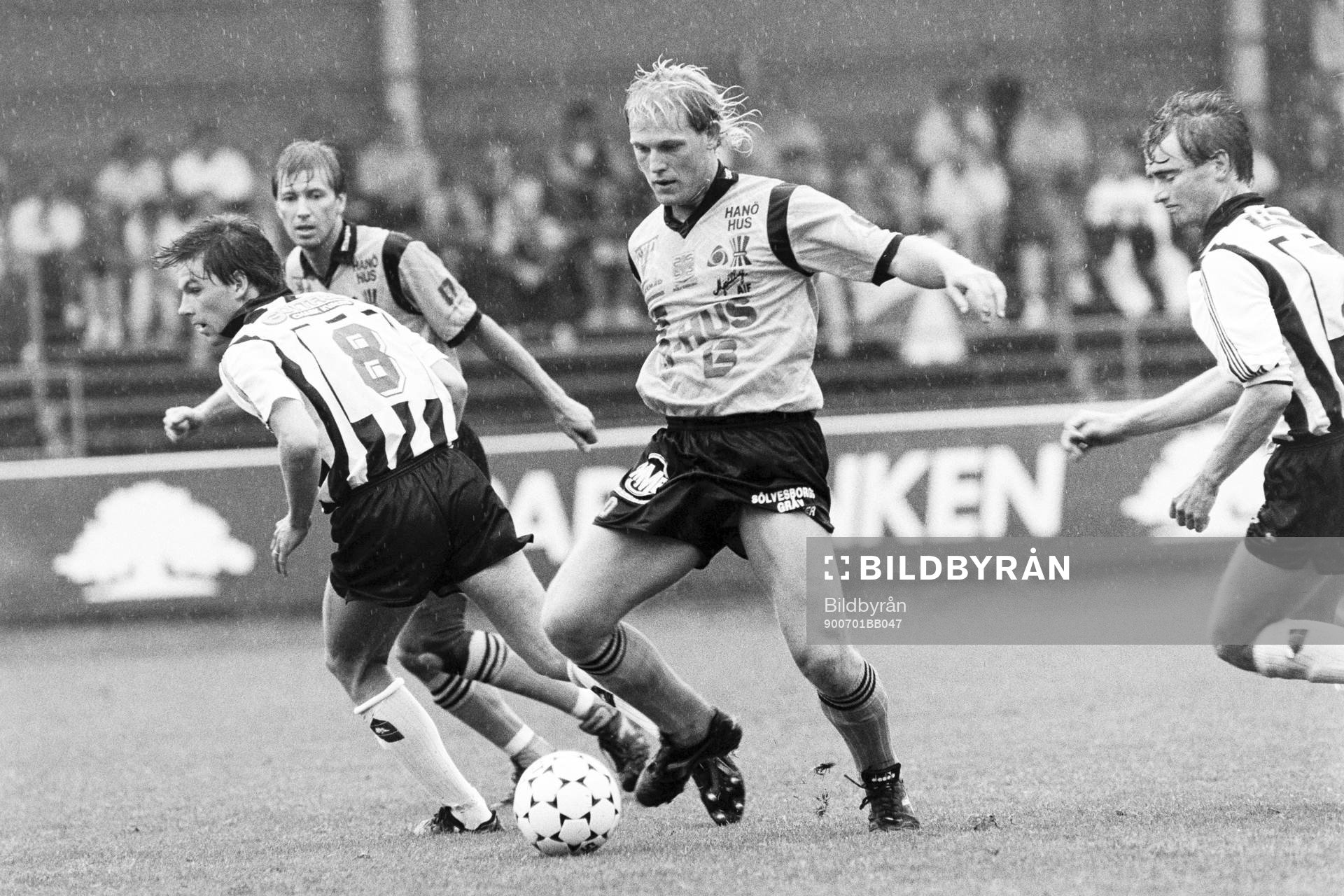 Mikael Holgersson, Mjällby med bollen