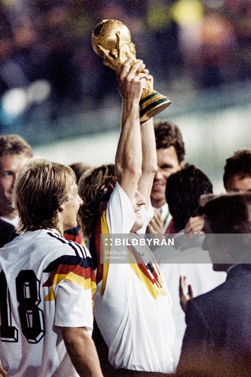 Andreas Brehme, Västtyskland höjer pokalen