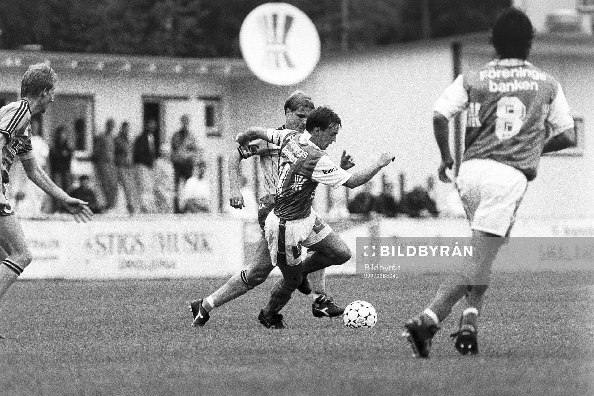 Fotboll, Div 1 Södra, Markaryd - Jonsered, 1-0: Jim Tolmie, Markaryd.