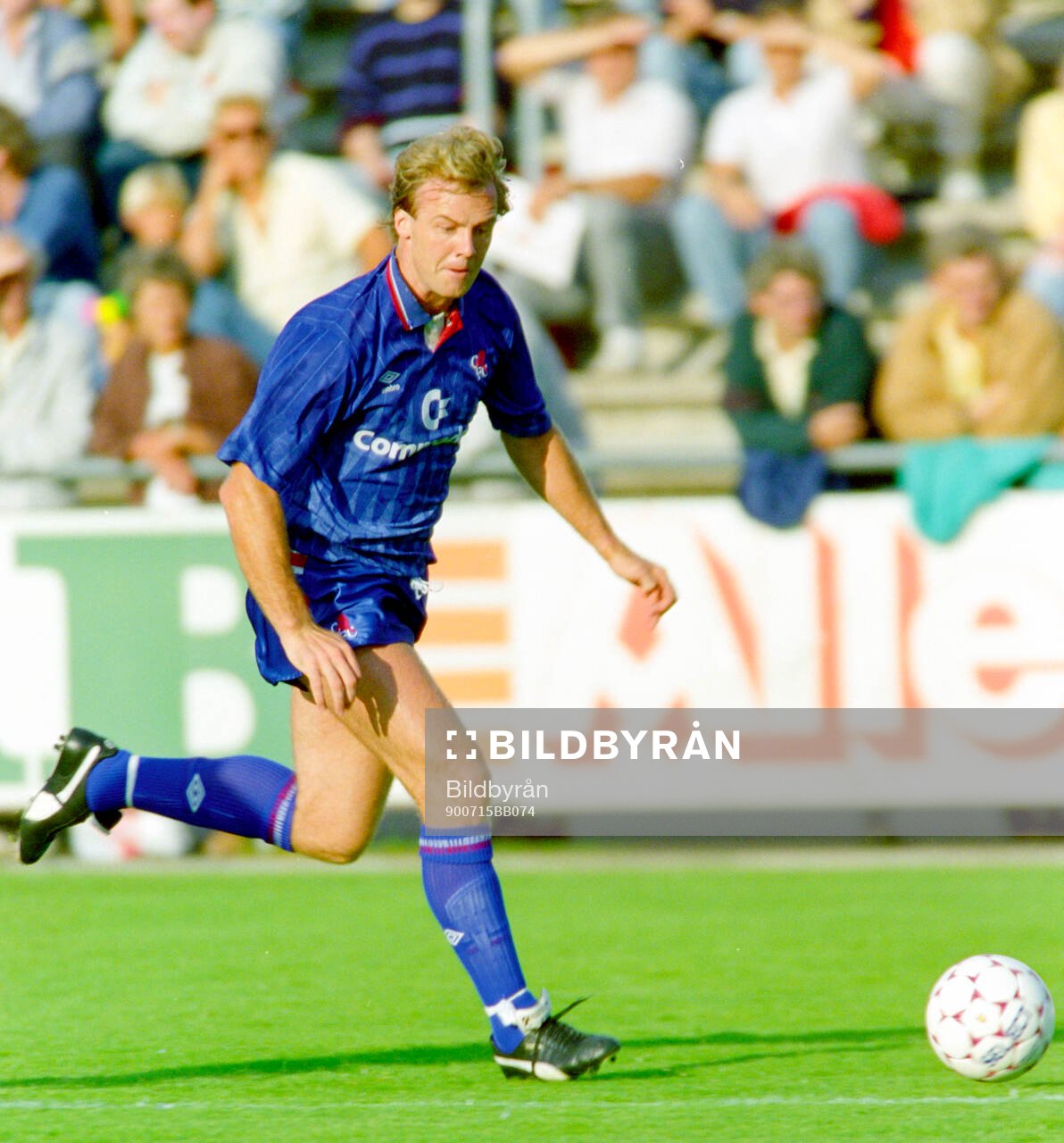 Football, Friendly Training Game 1990, Helsingborg - Chelsea: Chelseas Kerry Dixon.