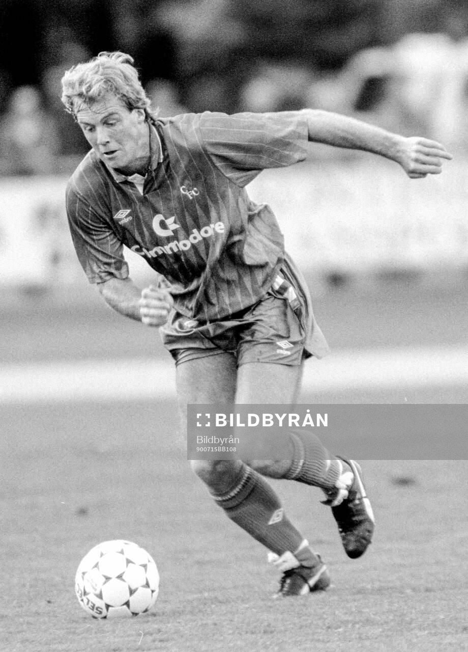 Football, Friendly Training Game 1990, Helsingborg - Chelsea: Chelseas Kerry Dixon.