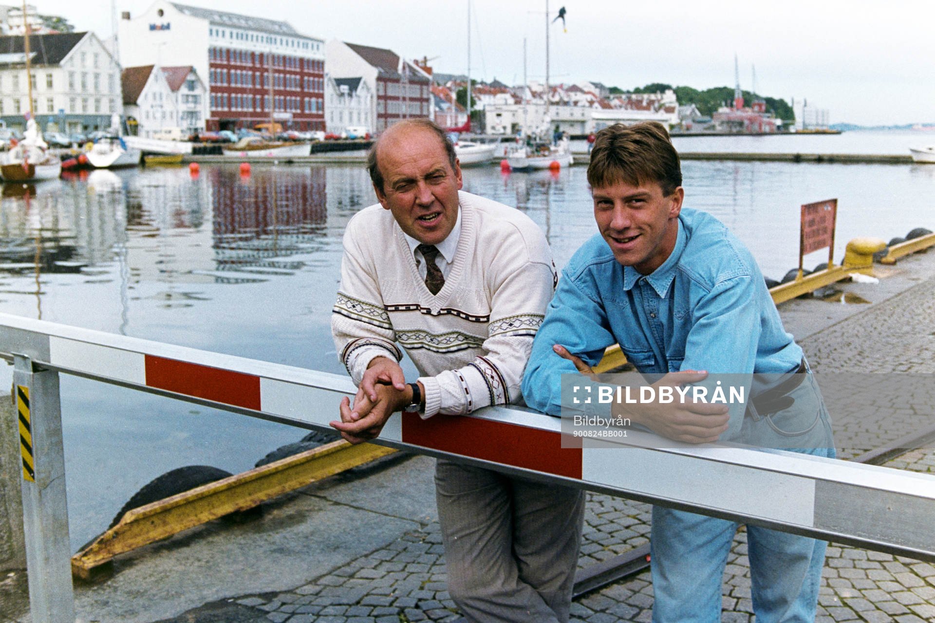 Benny Lennartsson och Kjell Jonevret vid hamnen