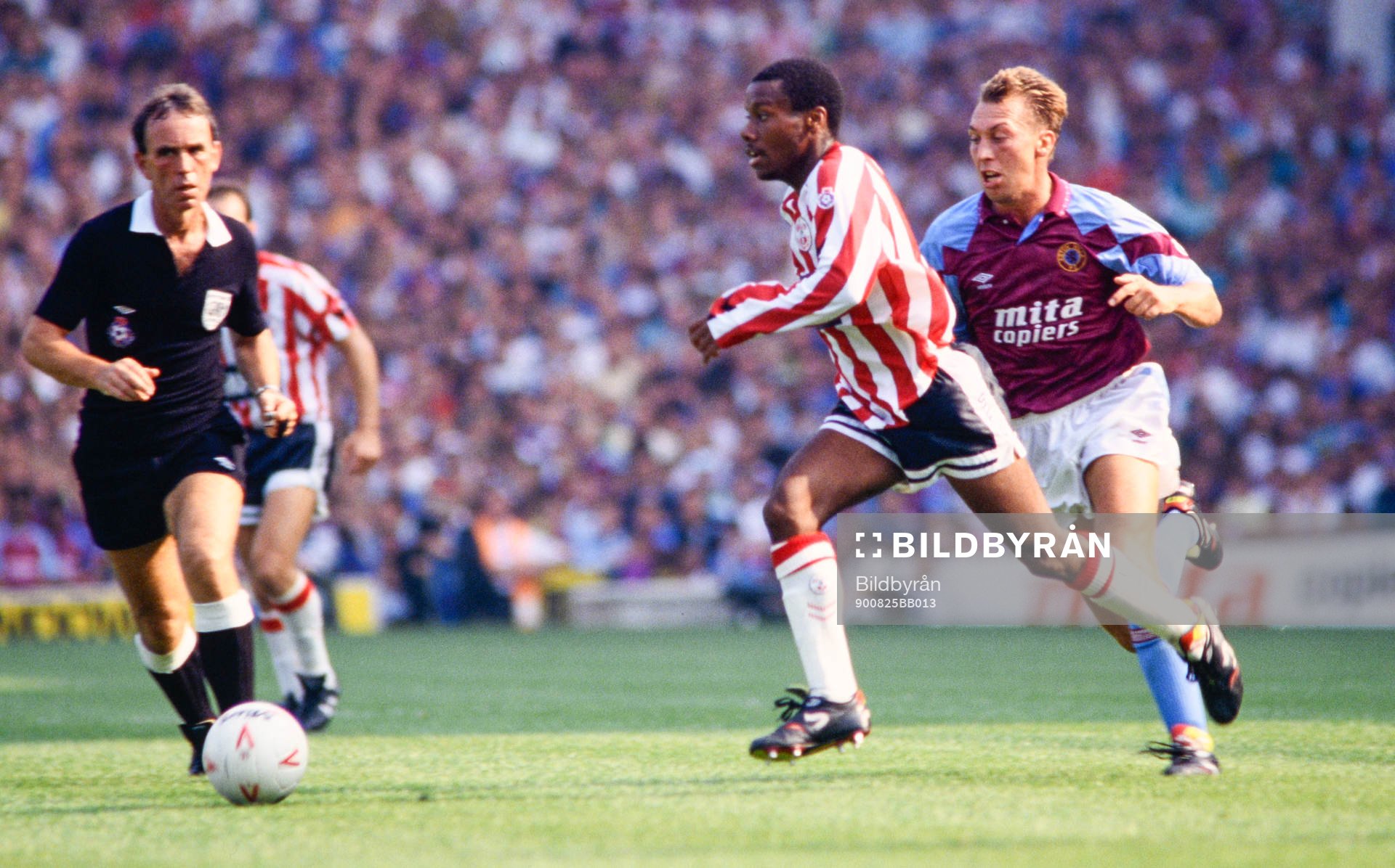 Southampton Rodney Wallace och Aston Villas David Platt