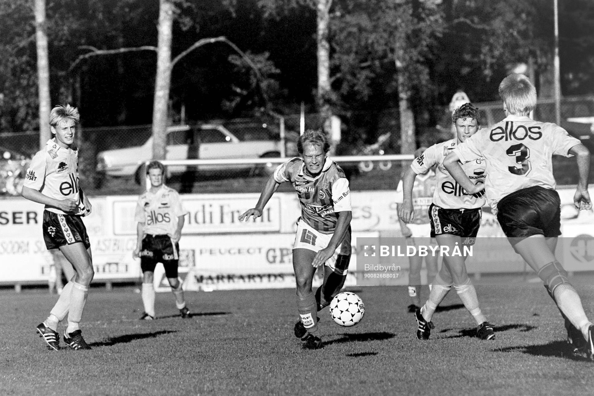 Lars-Olof Persson, Markaryd först på bollen