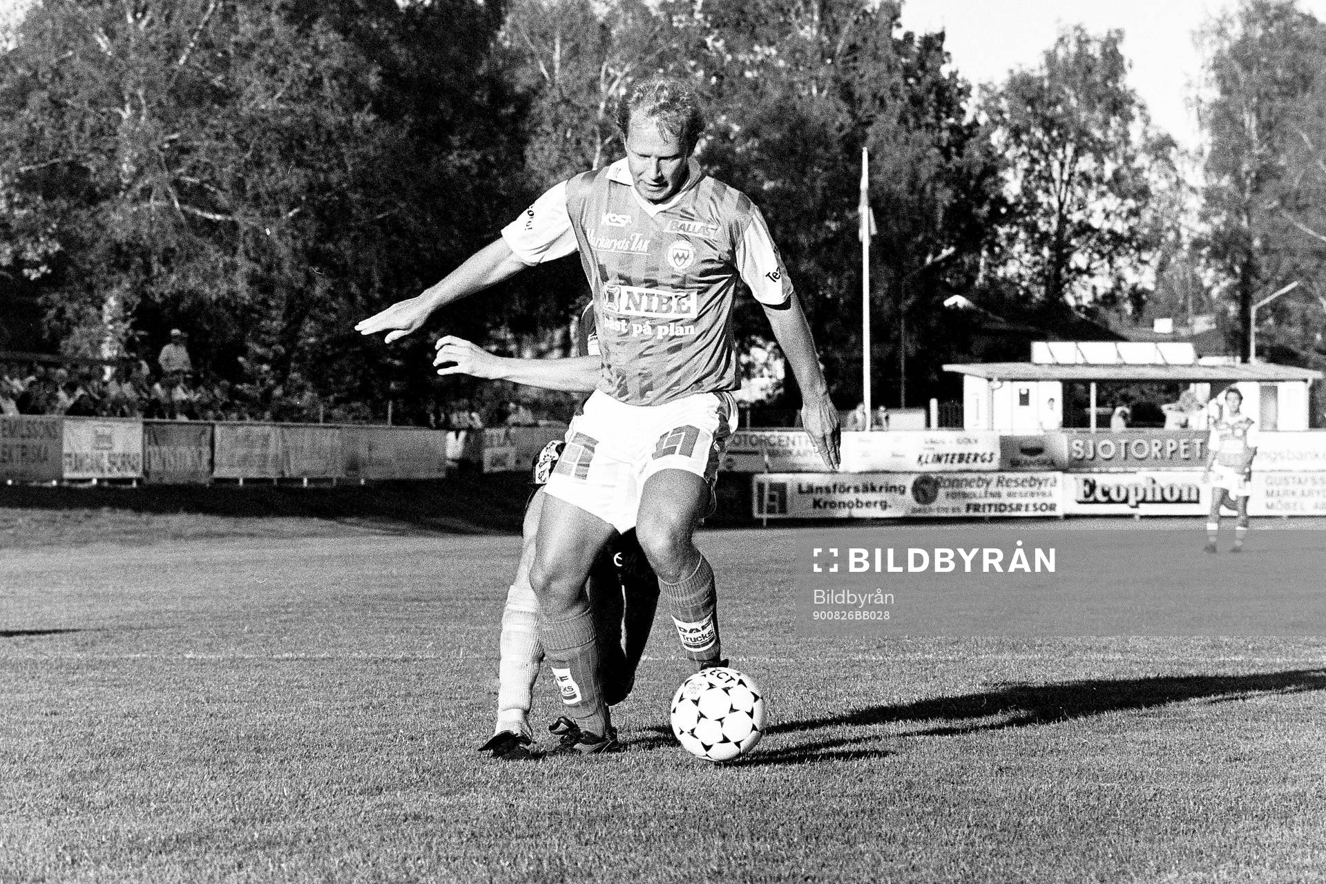 Lars-Olof Persson, Markaryd först på bollen