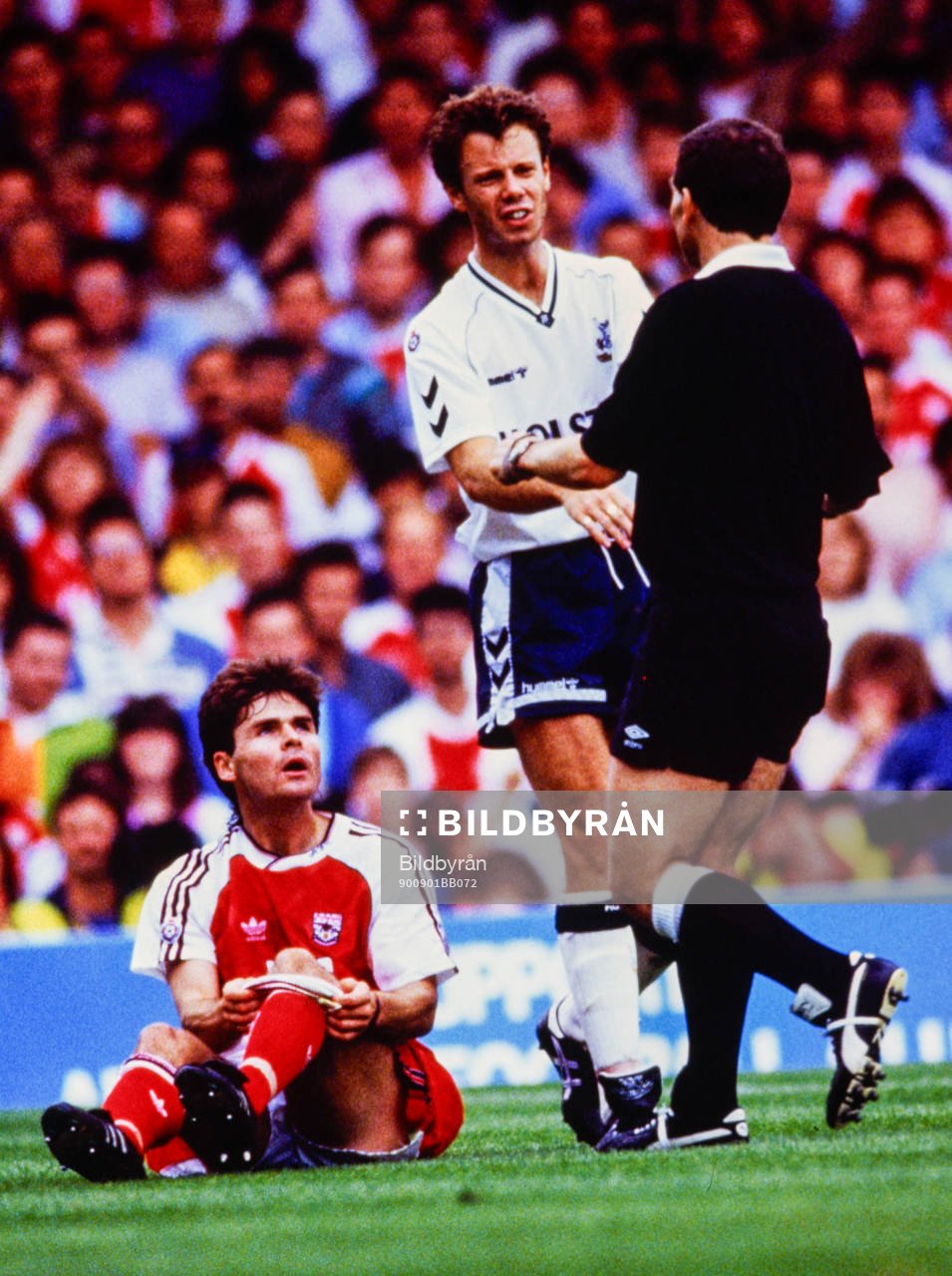 Arsenals Anders Limpar och Tottenhams David Howells