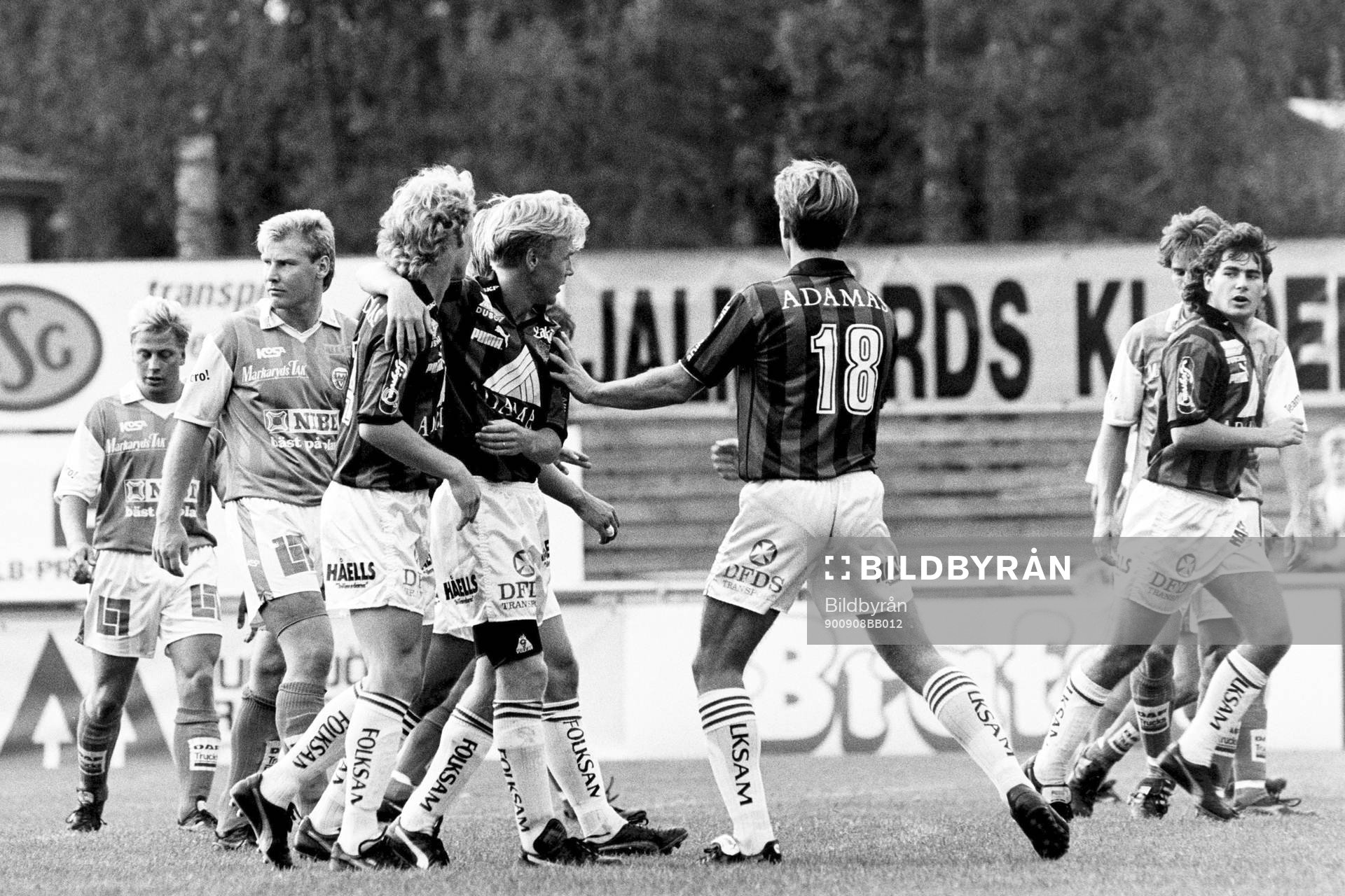 Fotboll, Skandiacupen, Markaryd - Gais, 0-4: Jubel i Gais efter mål.