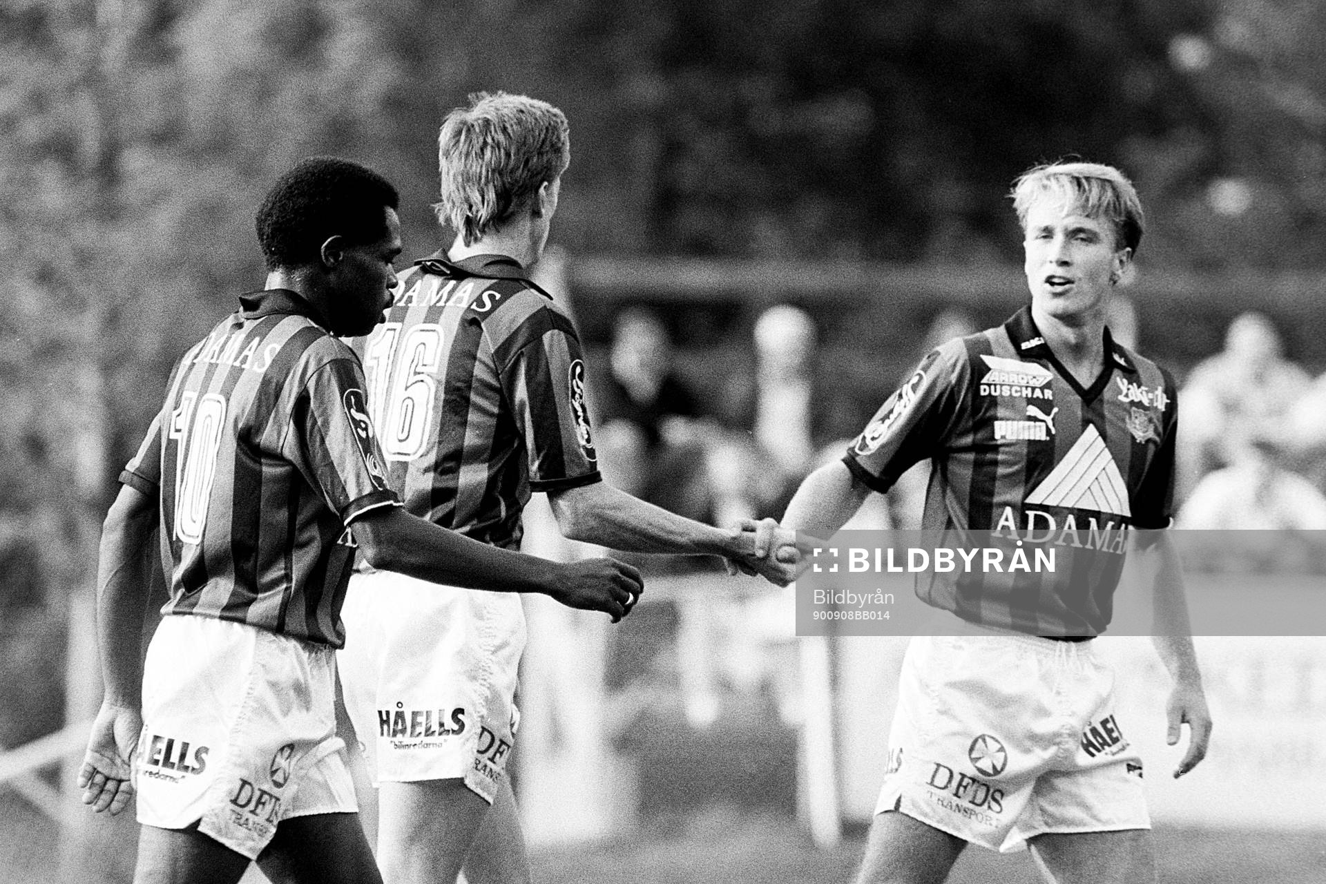 Fotboll, Skandiacupen, Markaryd - Gais, 0-4: Jubel i Gais efter mål.