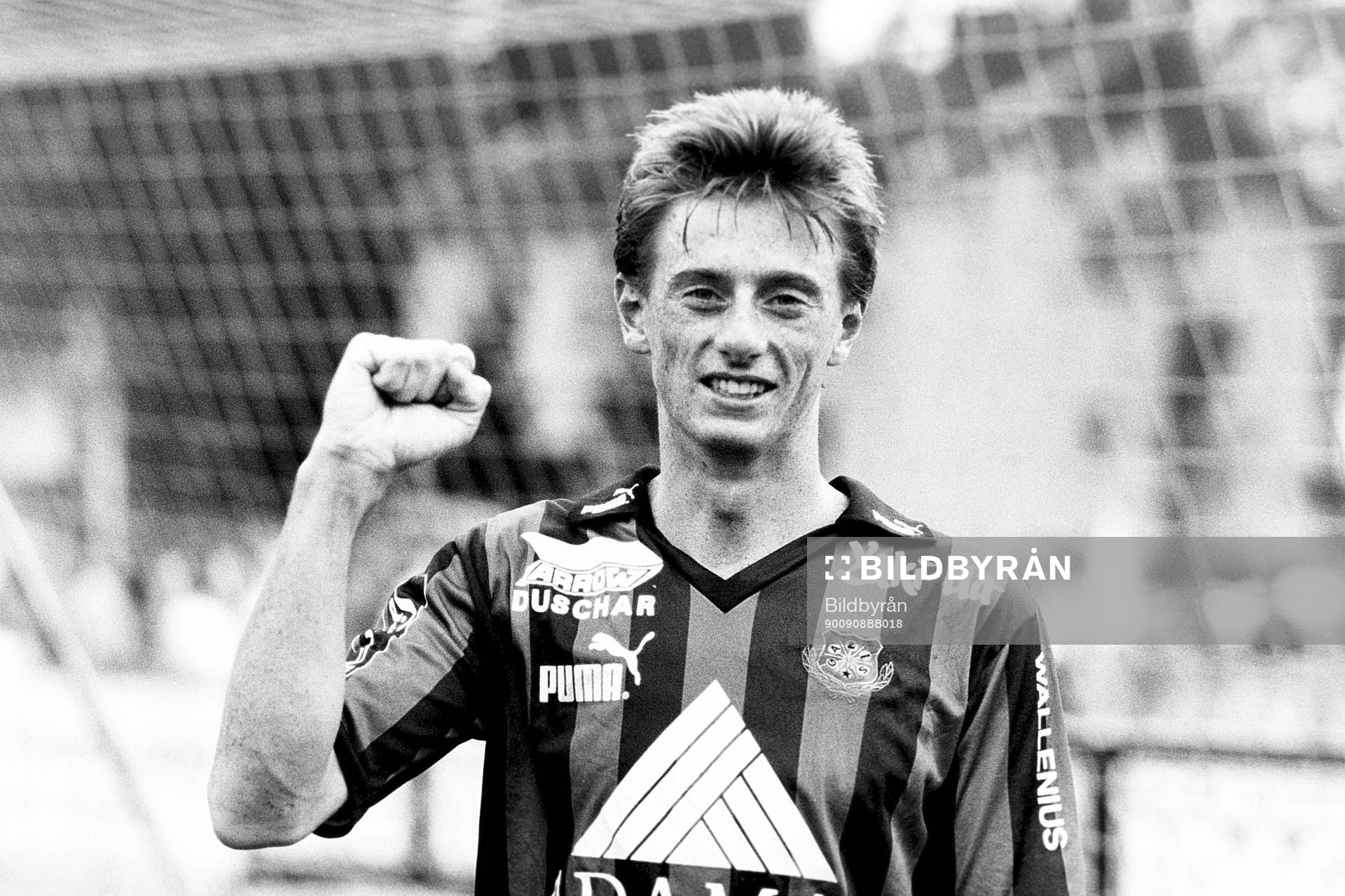 Fotboll, Skandiacupen, Markaryd - Gais, 0-4: Magnus Gustafsson, Gais jublar efter segern.
