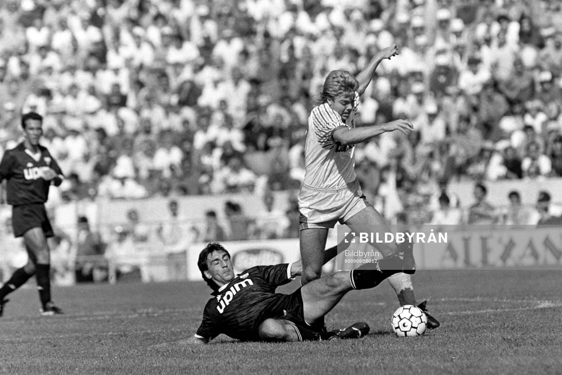 Tomas Brolin, Parma tacklas bakifrån