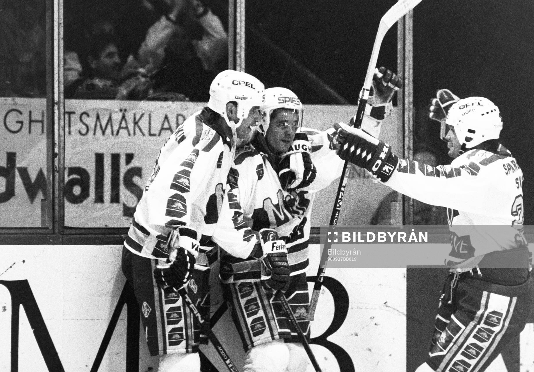 Peter Sundström jublar