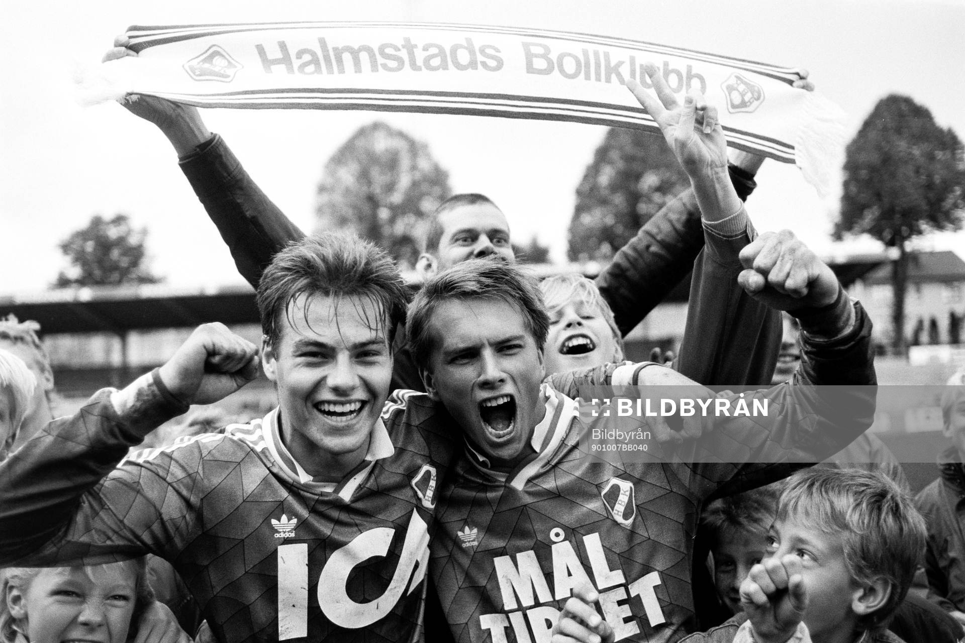 Niklas Gudmundsson och Jonas Axeldal, Halmstad jublar