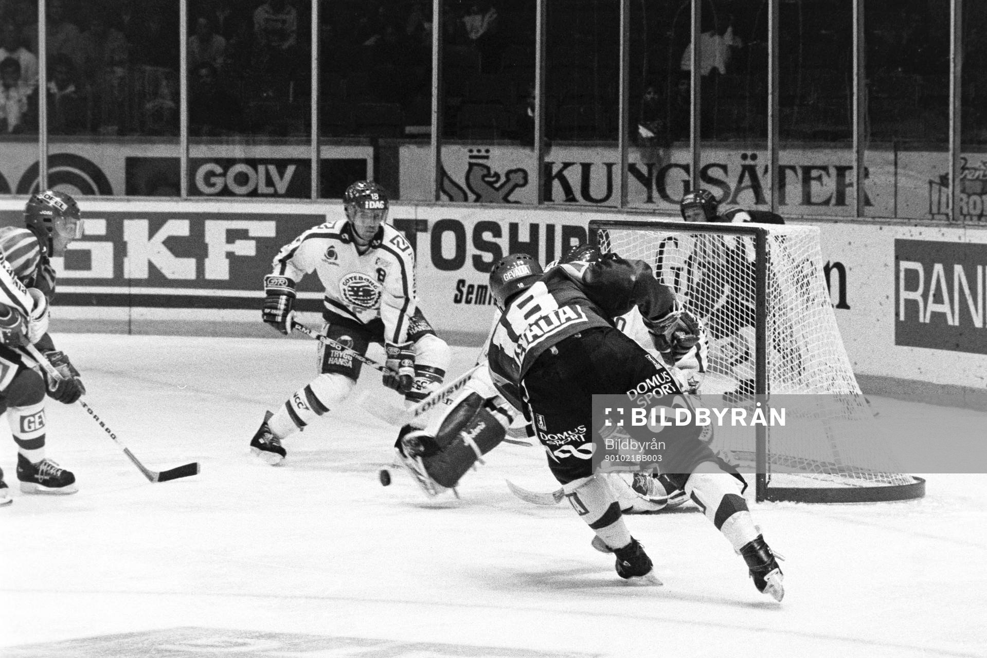 Jan Larsson, Brynäs fri med frölundas målvakt Åke