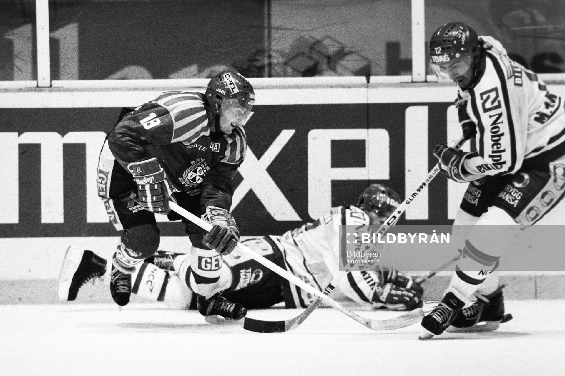 Jan Larsson, Brynäs och Mikael Andersson, Frölunda i kamp