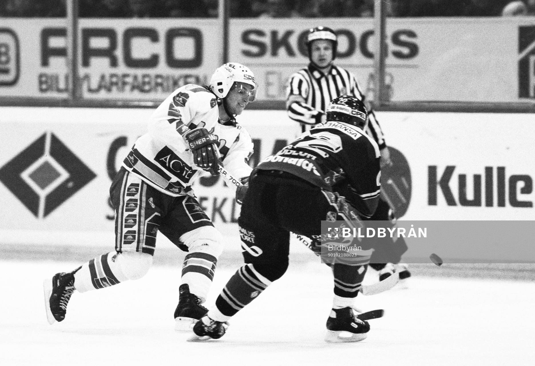 Claes Lindblom, Västerås i kamp om pucken