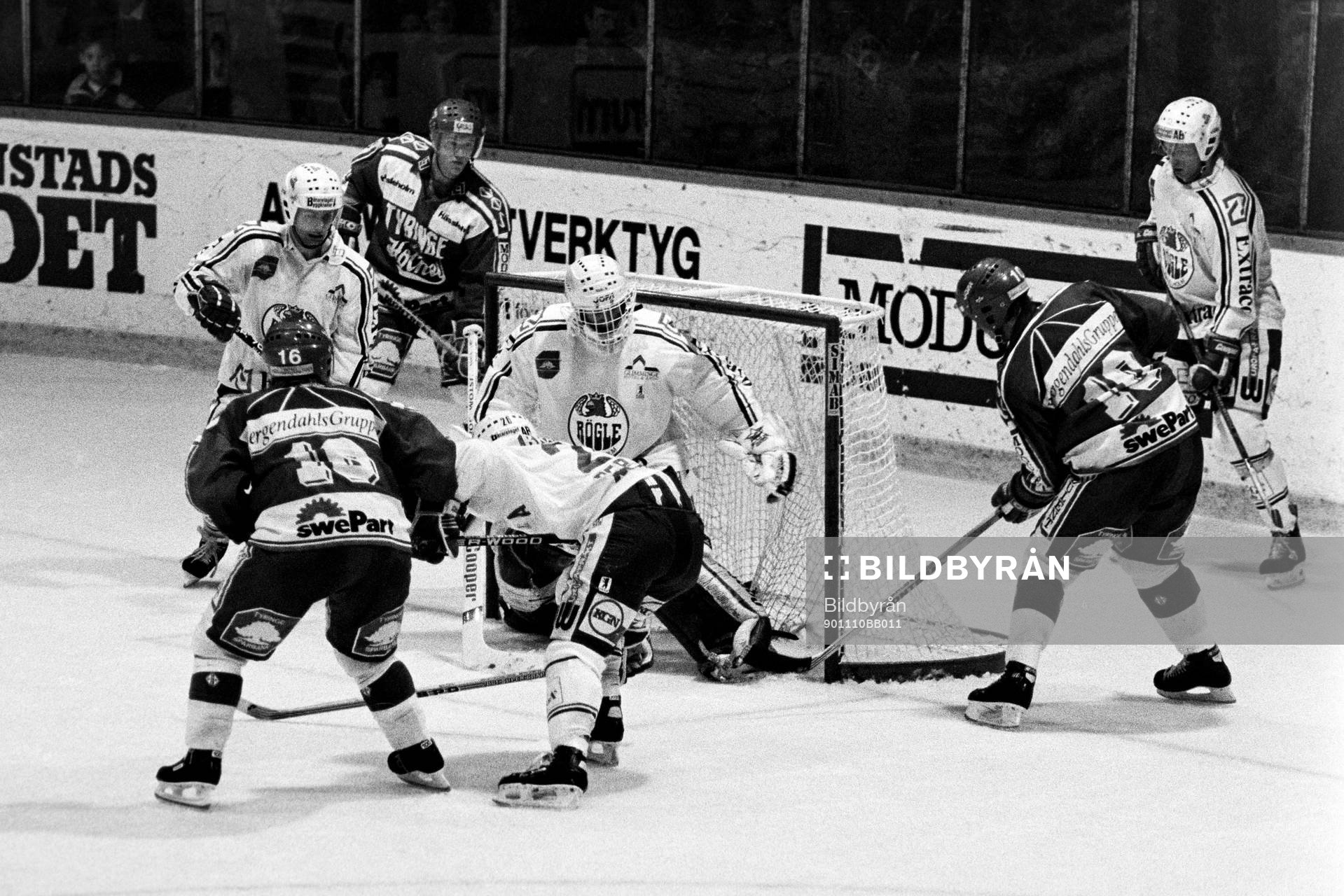 Situation framför rögles målvakt Fredrik Josefsson