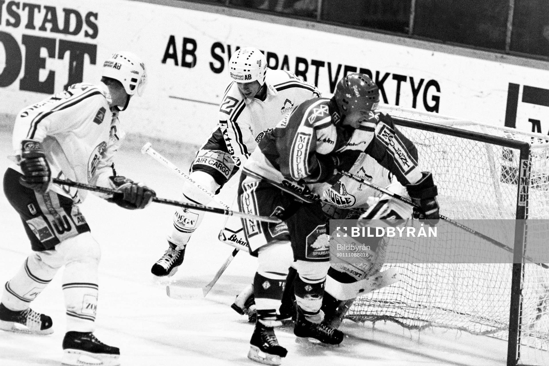 Situation framför rögles målvakt Fredrik Josefsson