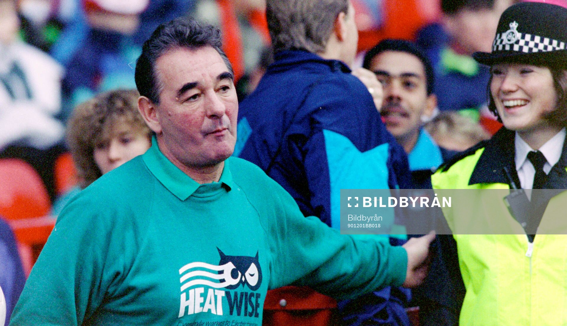 Football, Barclays League Division 1, England 1990-1991, Nottingham Forest - Luton: Nottinghams manager Brian Clough with a police woman.