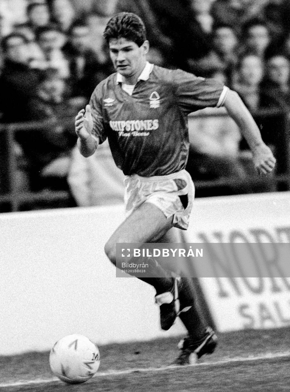 Football, Barclays League Division 1, England 1990-1991, Nottingham Forest - Luton: Nottinghams Brian Laws.