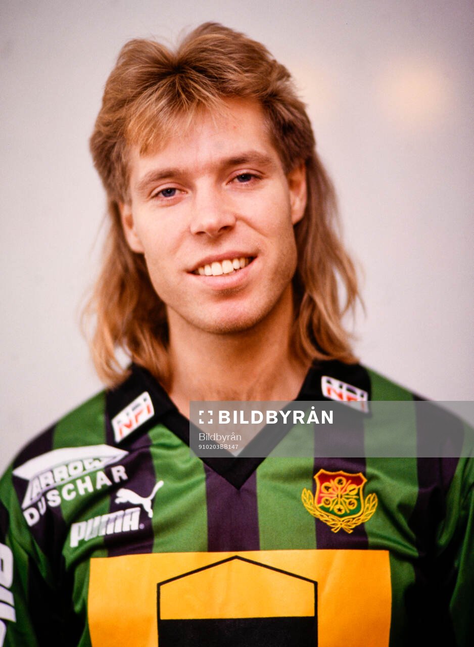 Fotboll, Allsvenskan, Gais, Förhands: Niklas Karlström.