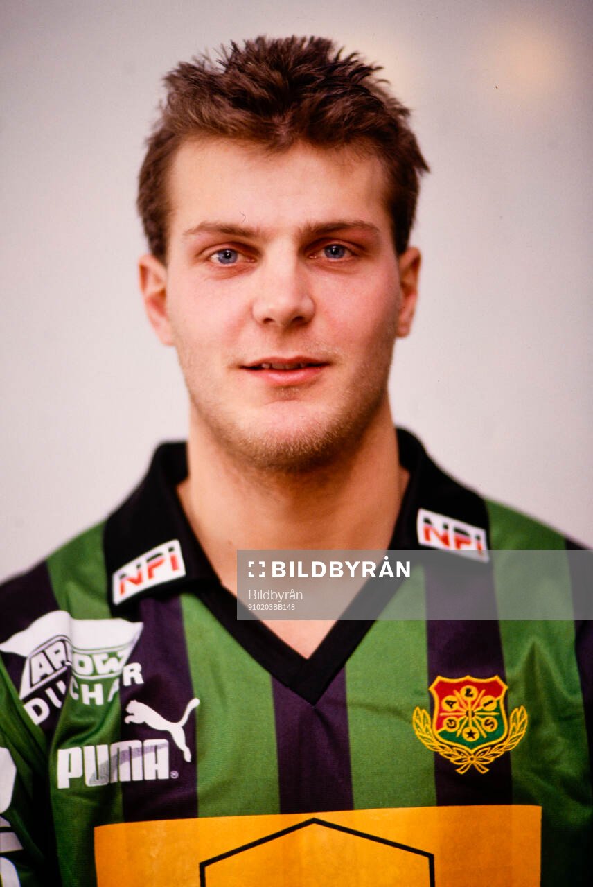 Fotboll, Allsvenskan, Gais, Förhands: Thomas Hallberg.