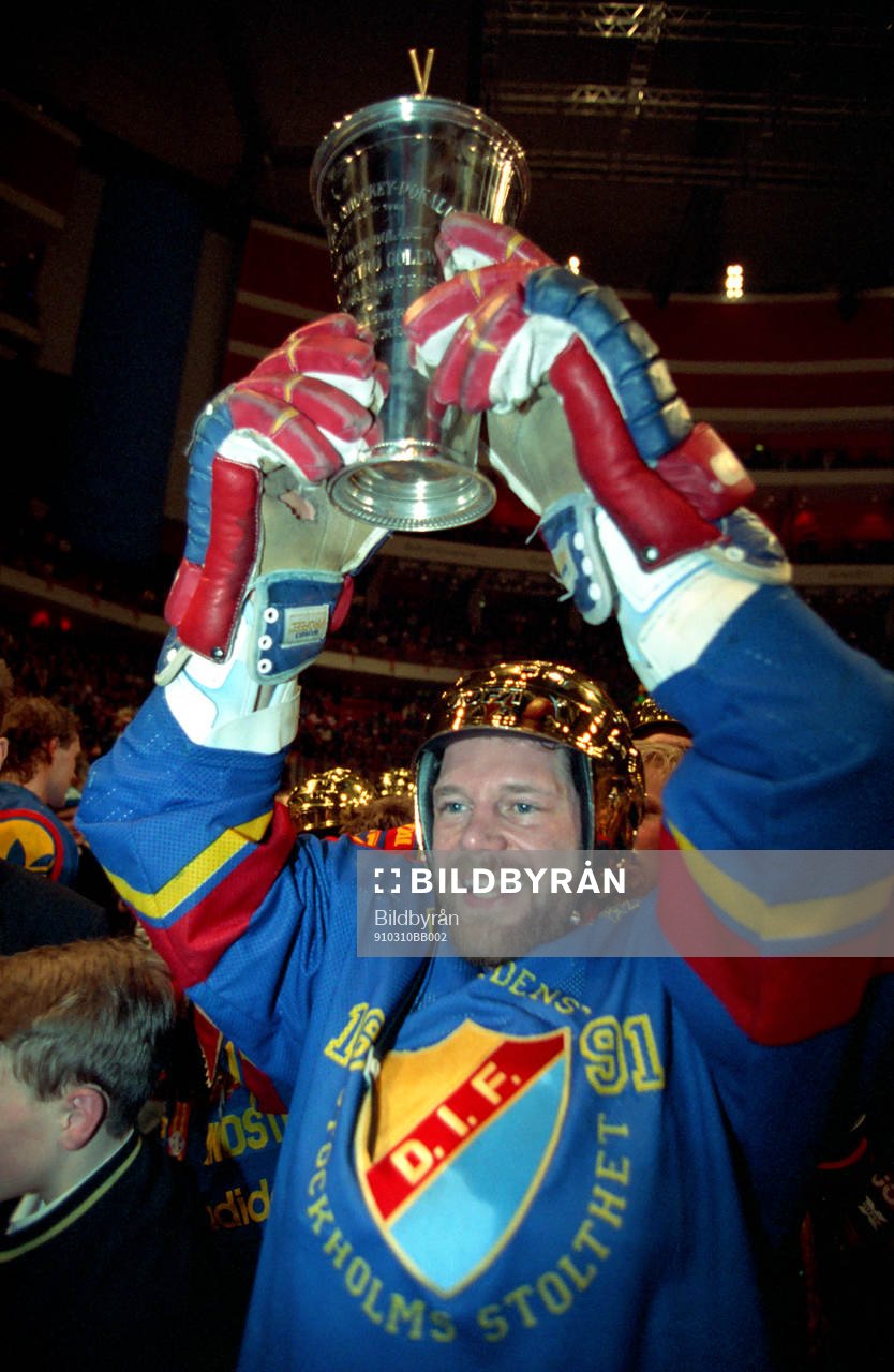 Orvar Stambert, Djurgården, jublar med pokal