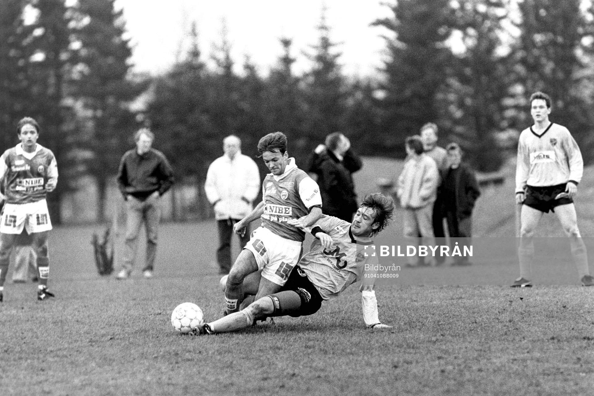 Patrik Lennartsson glidtacklat Jim Tolmie, Markaryd