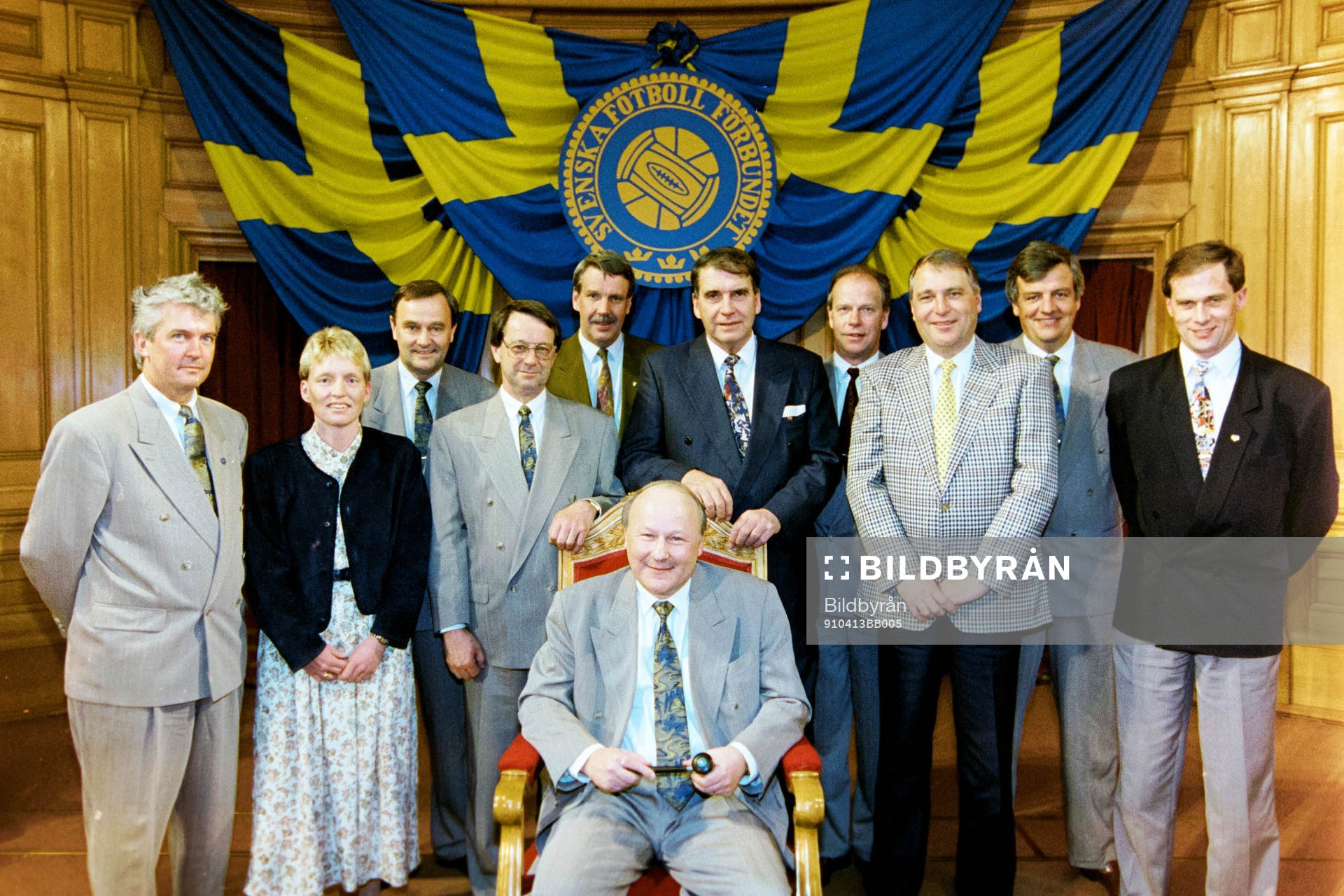 Fotboll, Svenska Fotbollsförbundet, Årsmöte: Den Nya styrelsen med Lars-Åke Lagrell som ordförande och bl.a Susanne Erlandsson, Gunnar Larsson, Bengt Madsen och Lars-Christer Olsson.