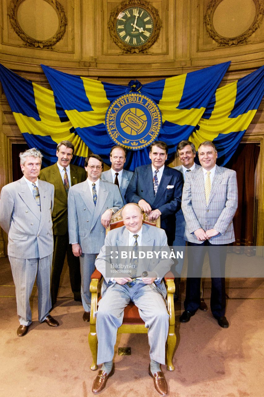 Fotboll, Svenska Fotbollsförbundet, Årsmöte: Den Nya styrelsen med Lars-Åke Lagrell som ordförande och bl.a Gunnar Larsson och Bengt Madsen.