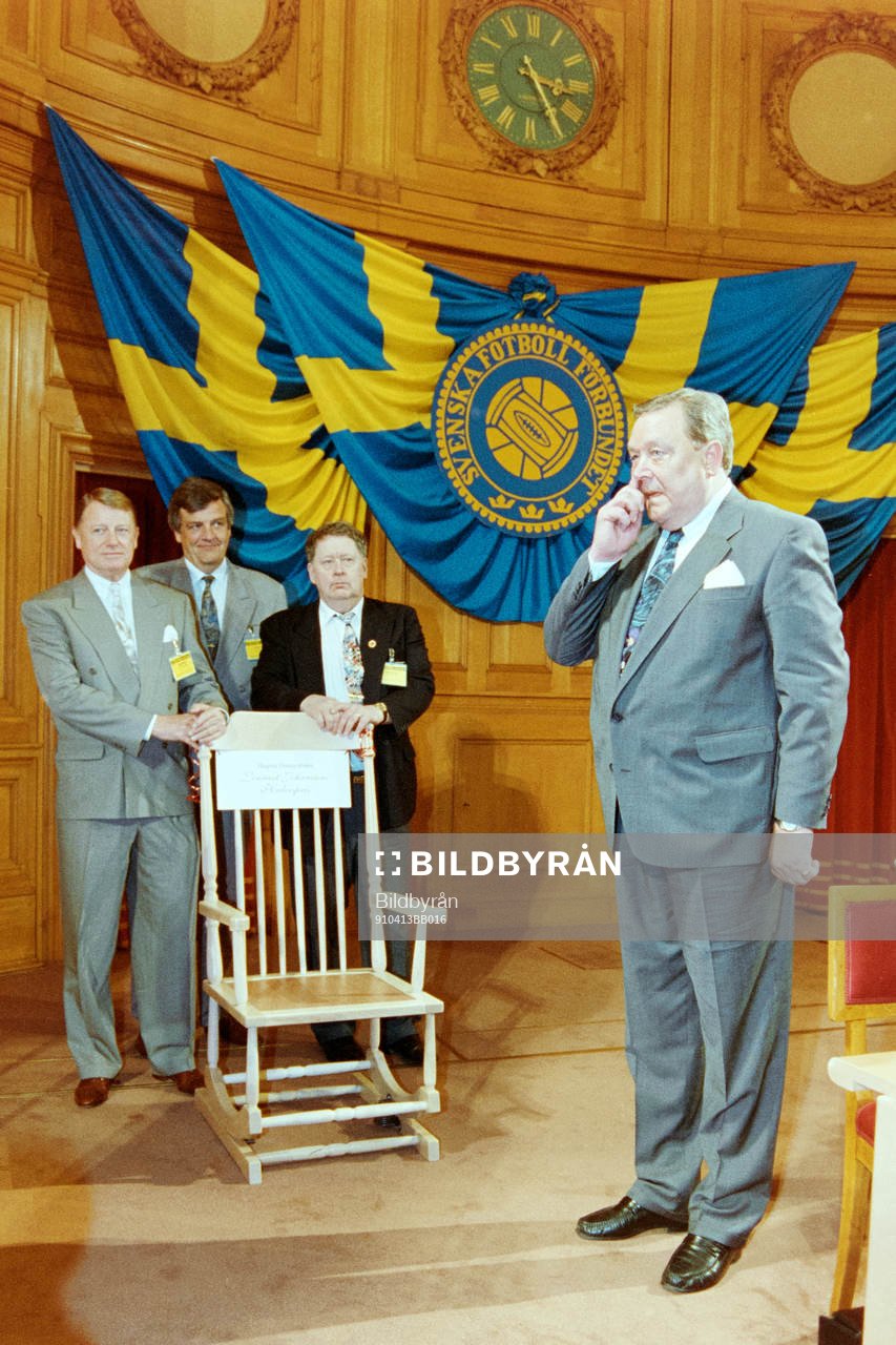 Fotboll, Svenska Fotbollsförbundet, Årsmöte: Lennart Johansson, ordförande avtackas.