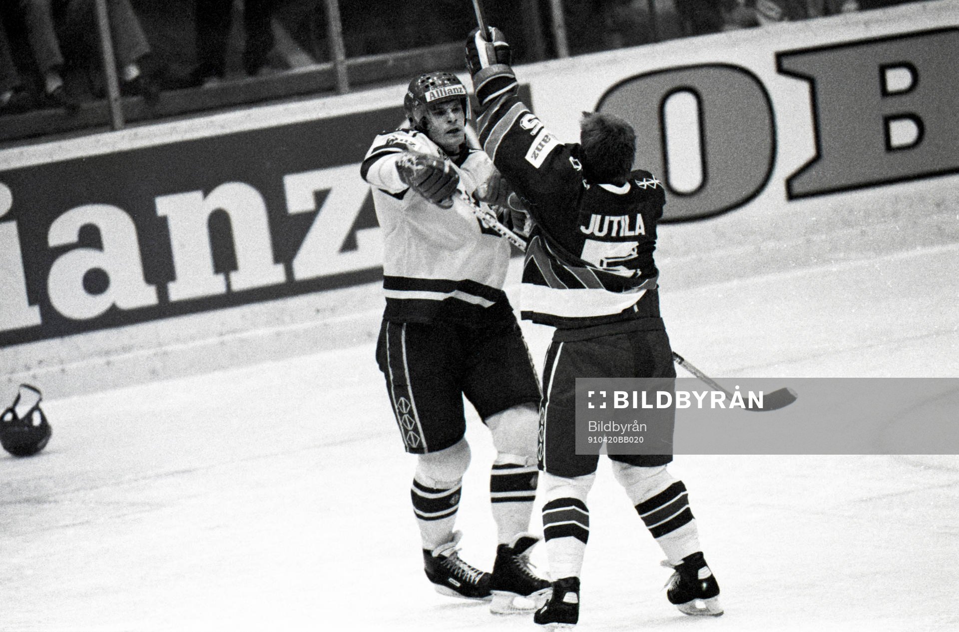 Thomas Rundqvist, Sverige slåss med Timo Jutila, Finland