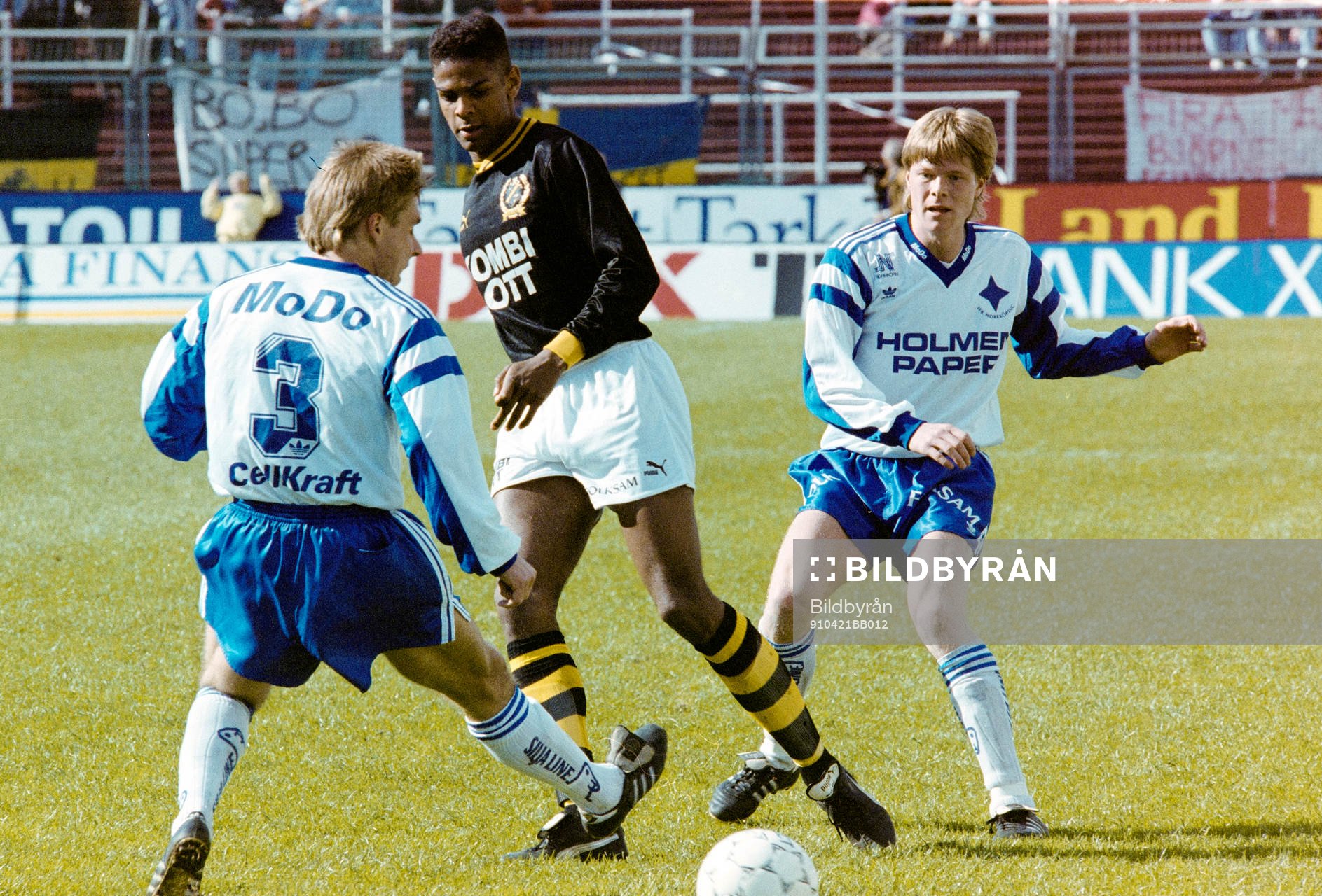  Jan Hedén, Norrköping och Pascal Simpson, AIK.
© Bildbyrån - 14965