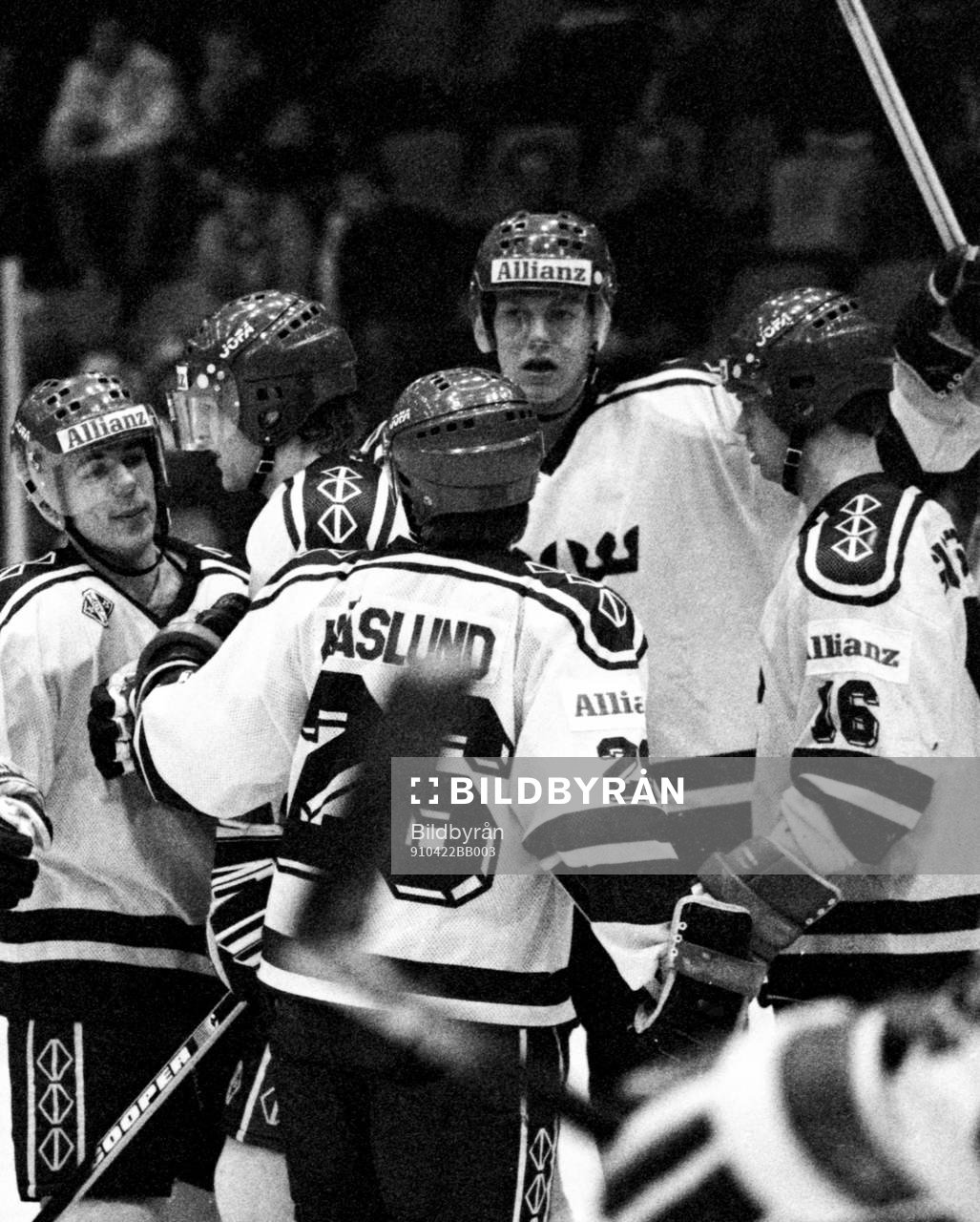 Mats Sundin och Sverige jublar