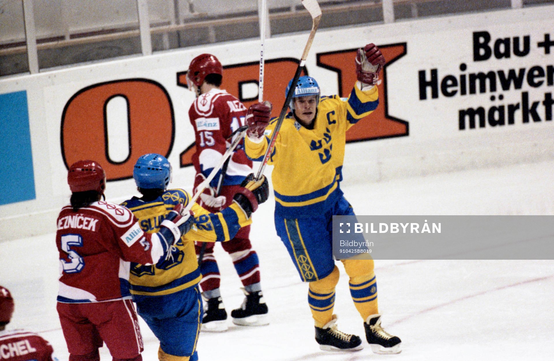 Mikael Johansson, Sverige