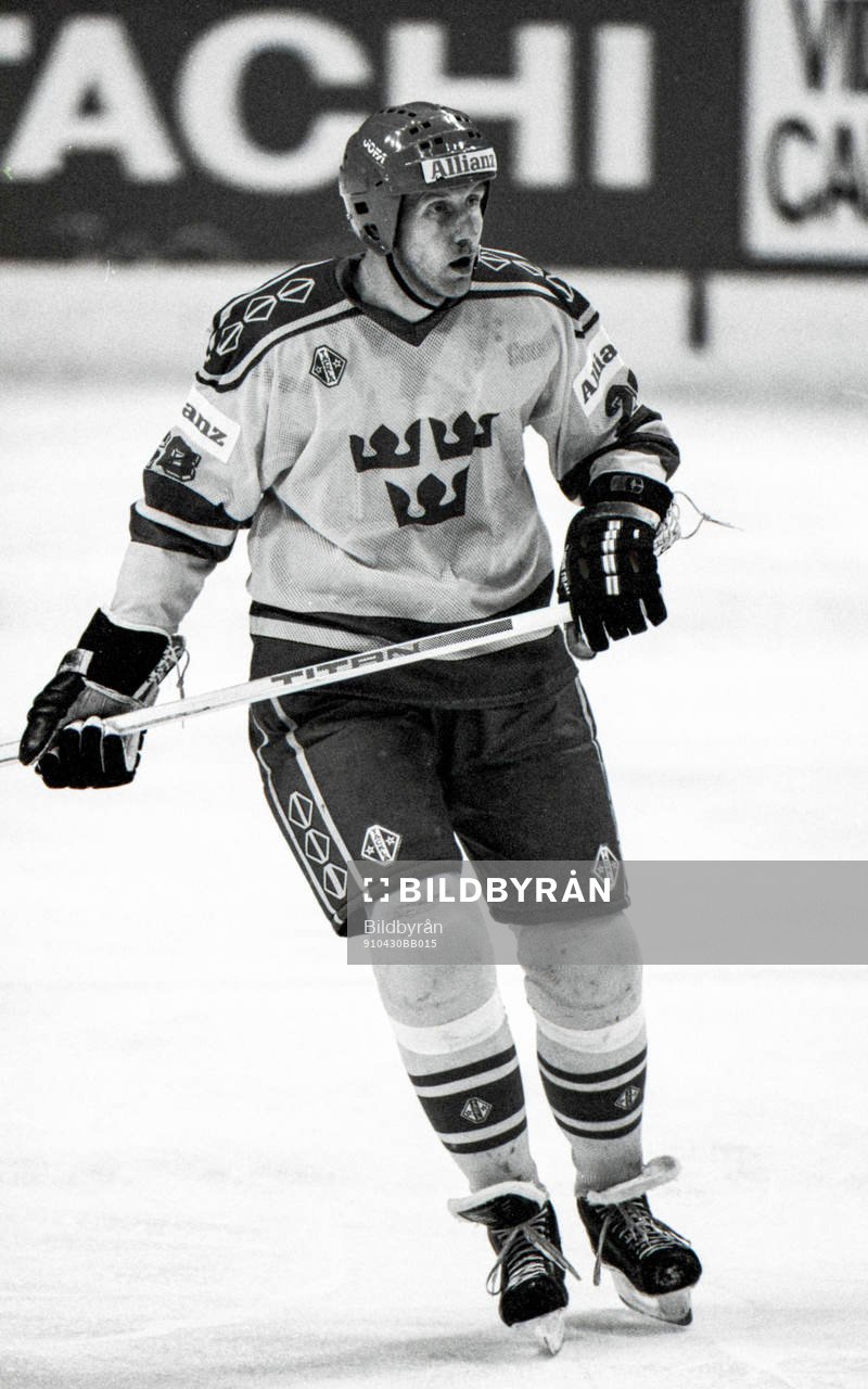 Kjell Samuelsson, Sverige