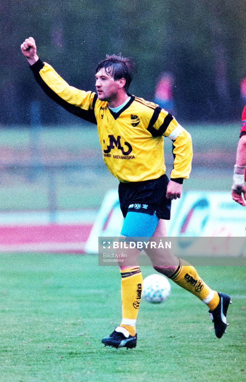 Fotboll, Div 2 Södra Götaland, IFK Hässleholm - Mjällby, 1-1: Patrik Lennartsson, Hässleholm jublar efter mål.