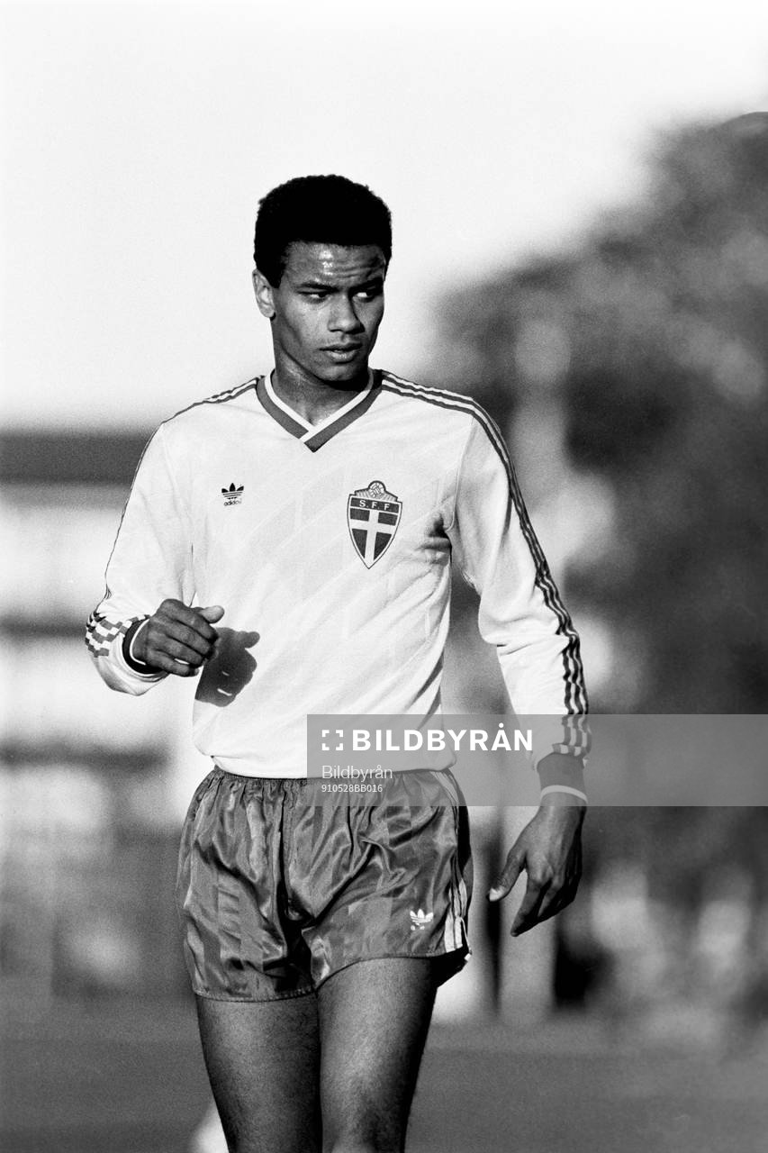 Issa Manglind, Sverige