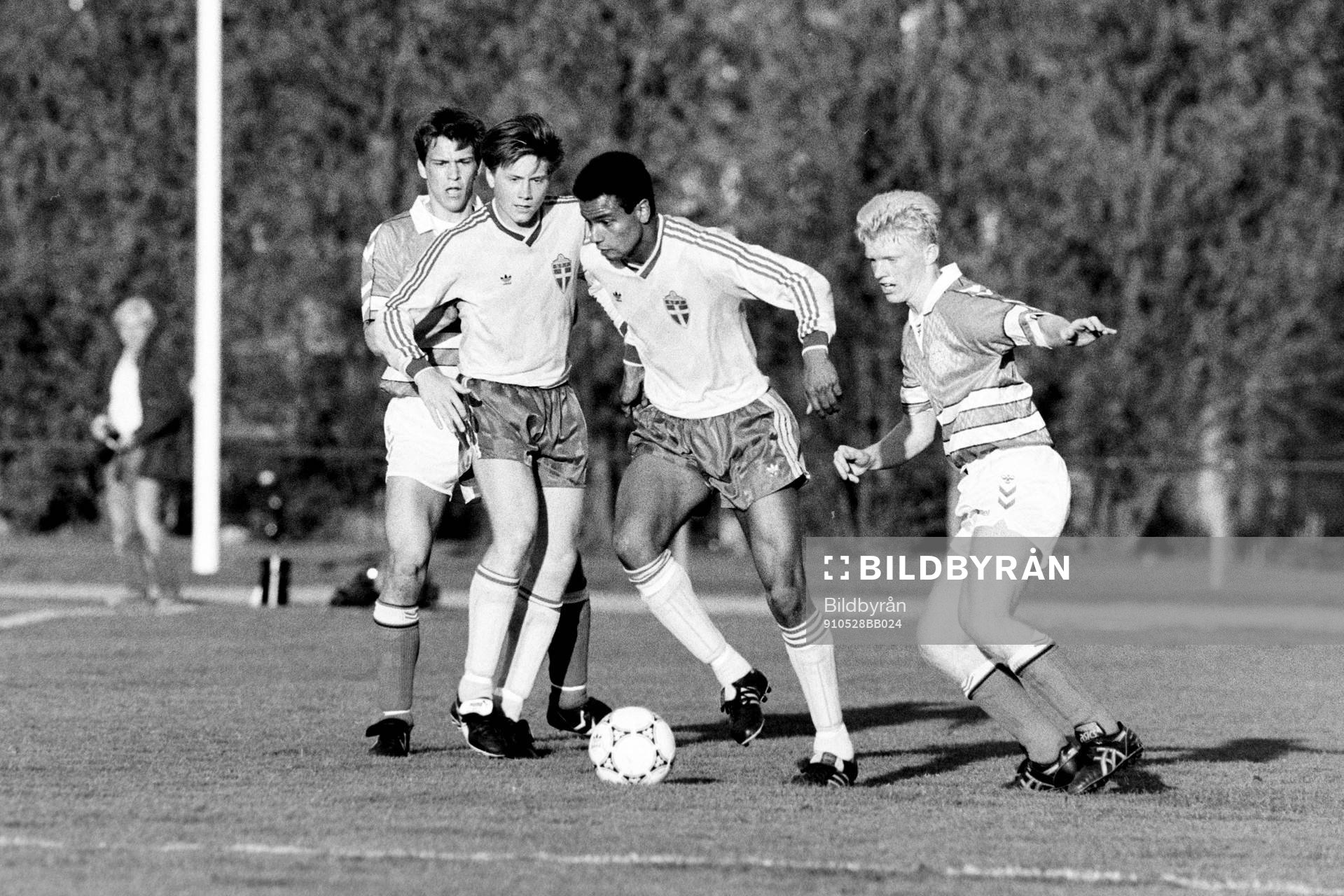 Issa Manglind, Sverige