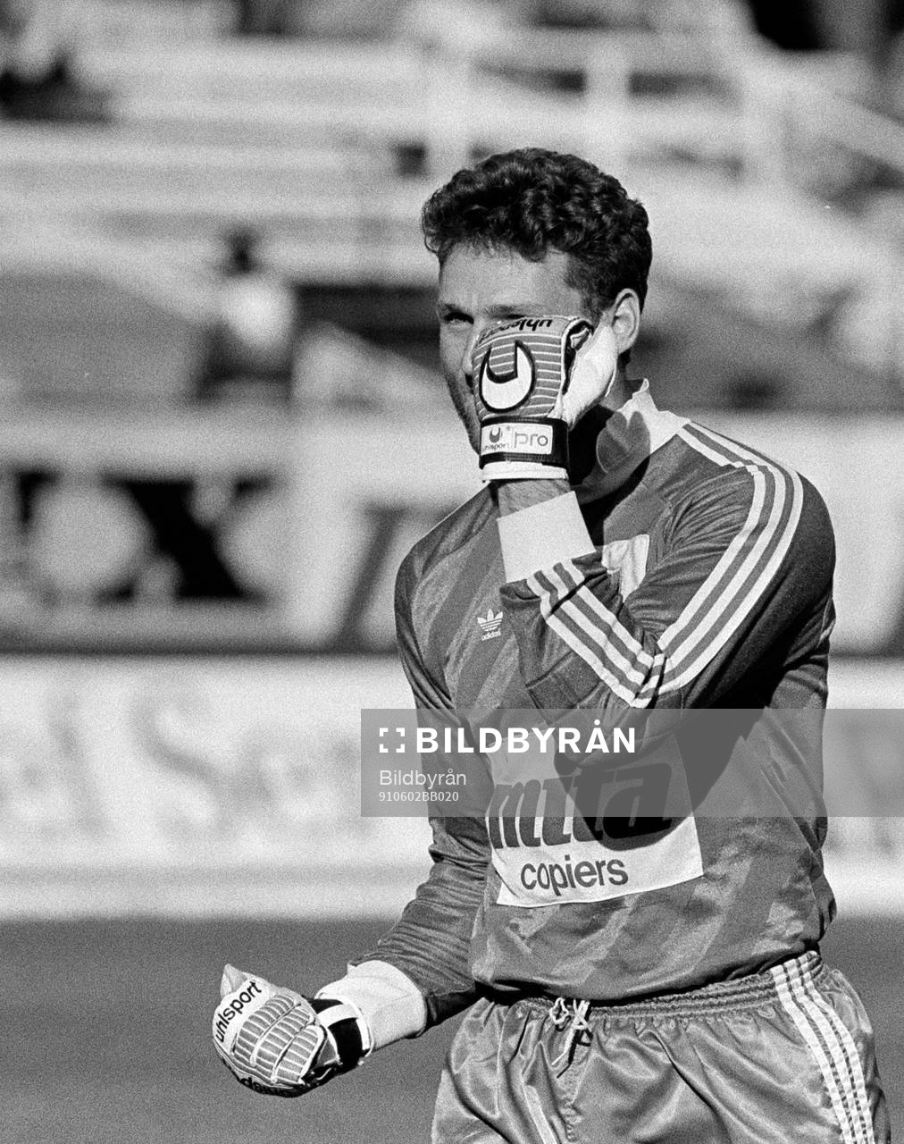 Kjell Frisk, målvakt i Djurgården jublar