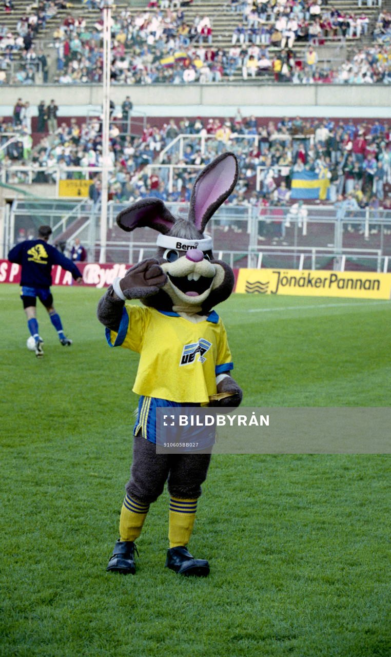 Bernie, maskot