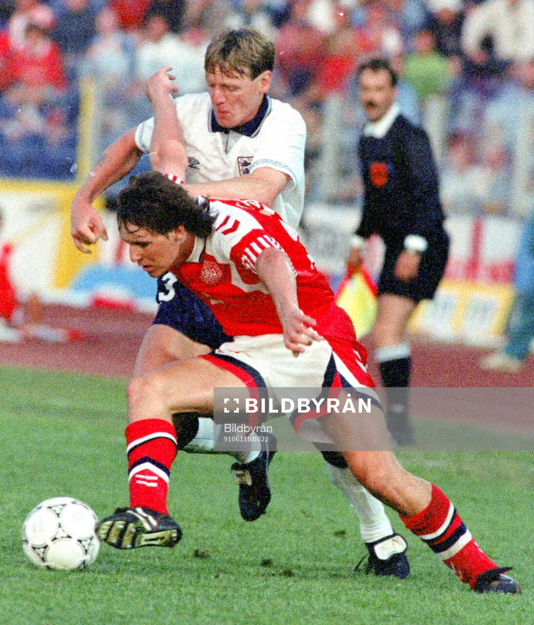Denmarks Flemming Povlsen against Englands Stuart Pearce