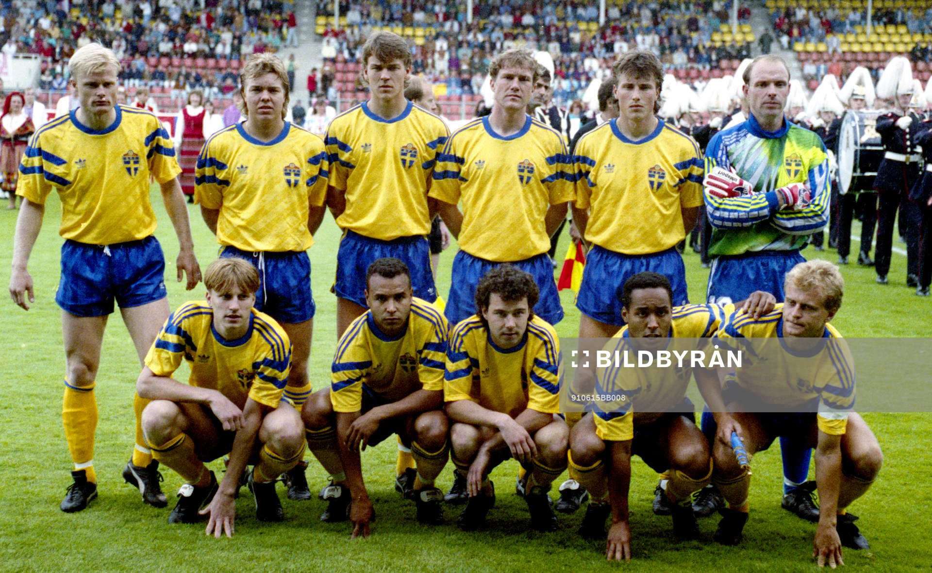 Bakre raden fr. v: Peter Larsson, Tomas Brolin, Magnus Erlingmark, Jan Eriksson, Roger Ljung och Thomas Ravelli, målvakt. Främre raden fr. v: Kennet Andersson, Jean-Paul von der Burg, Stefan Rehn, Martin Dahlin och Jonas Thern.
© Bildbyrån - 15142