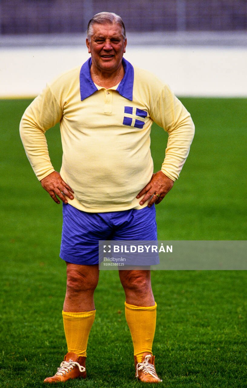 Gunnar Nordahl före matchen på Idrottsparken i Norrköping