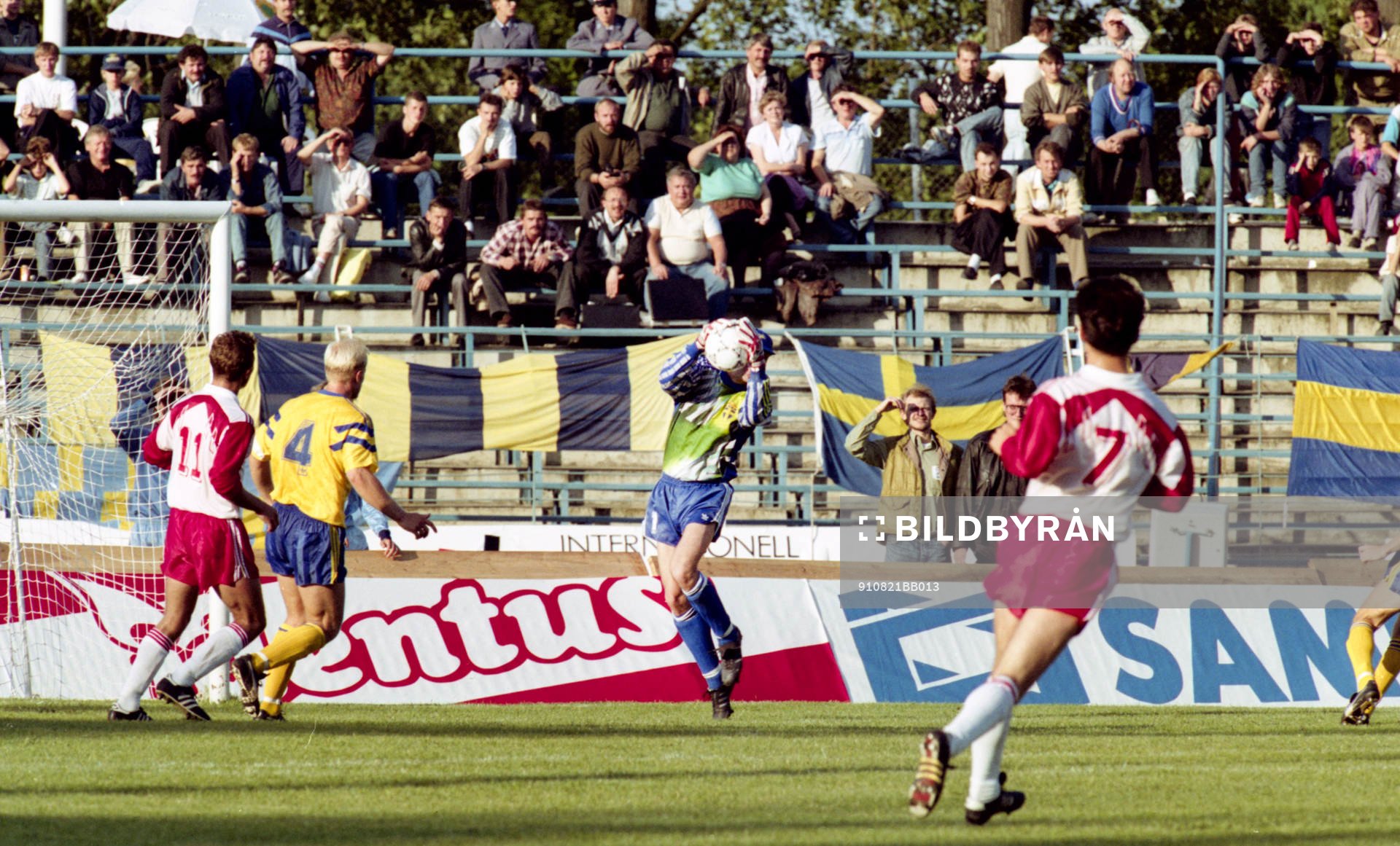 Räddning av Thomas Ravelli, målvakt, Sverige