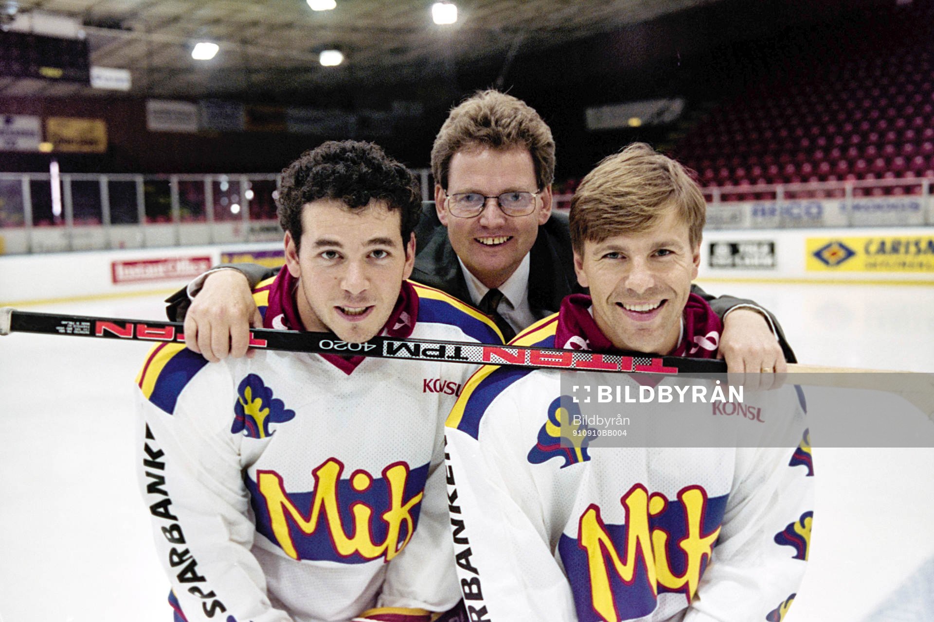 Robert Burakovsky, Tommy Theorin,  klubbdirektör och Mats